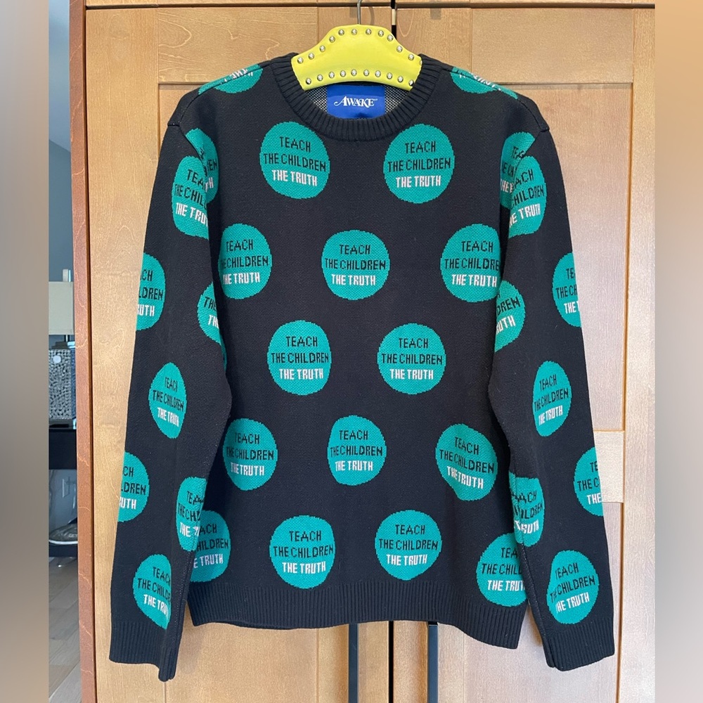 AWAKE NY Black & Green Crew Neck Relaxed Fit Sweater - Size Small - EUC